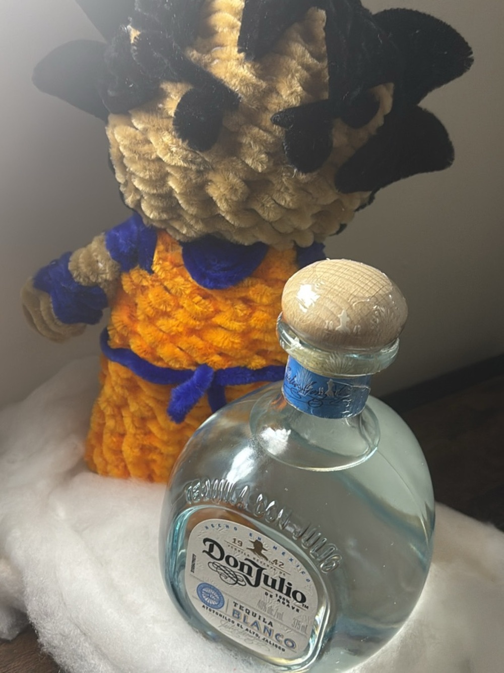 Don Julio Blanco Tequila - Clear Glass Bottle Goku hecho a mano
